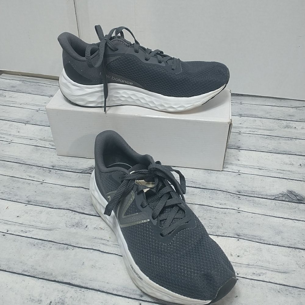 New Balance Unisex FF Arishi V4 WARISCM4 Black Running Shoes Sneakers M 5.5 W 7